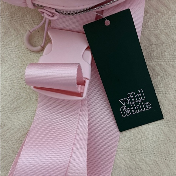 Wild Fable Light Pink Padded Crossbody Bag - Picture 6 of 8